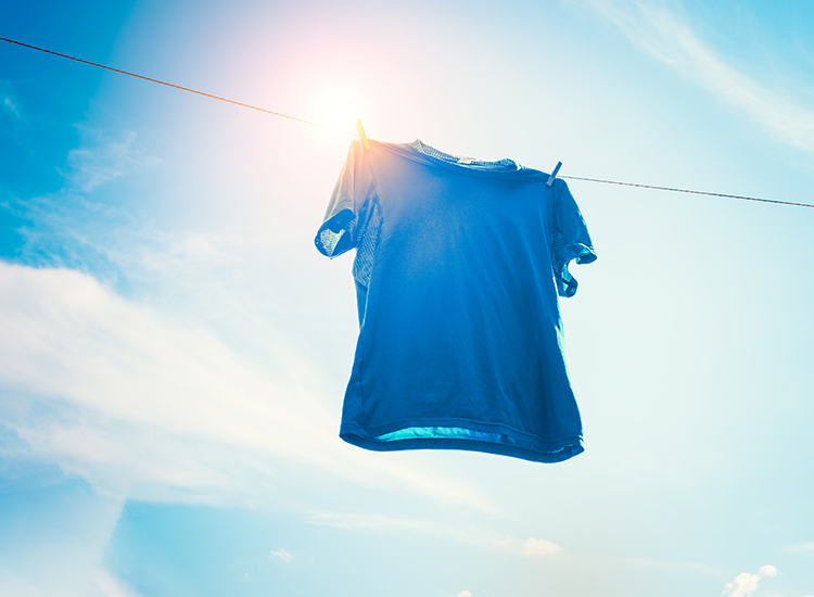 Τα ρούχα ασπίδα προστασίας από τον ήλιο